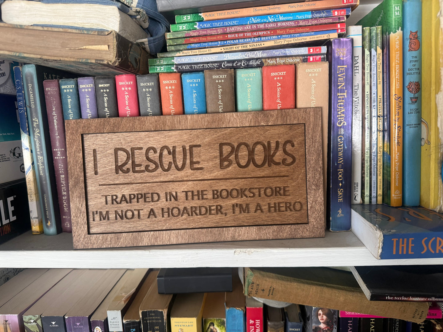 SIGNS AND HOME DECOR